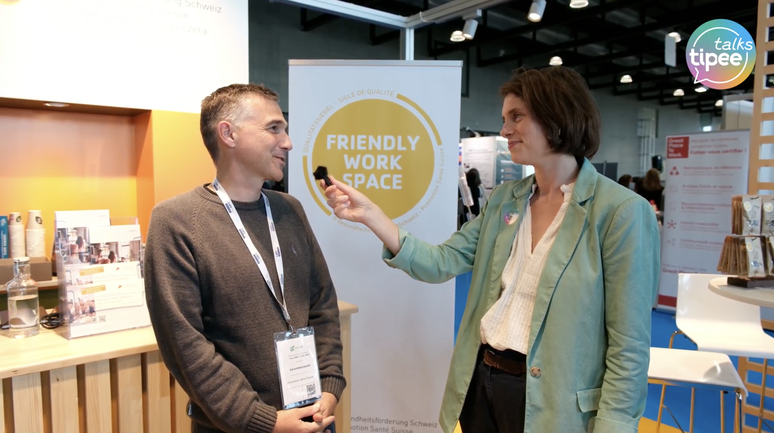 tipee talks salon rh micro trottoir scaled - tipee